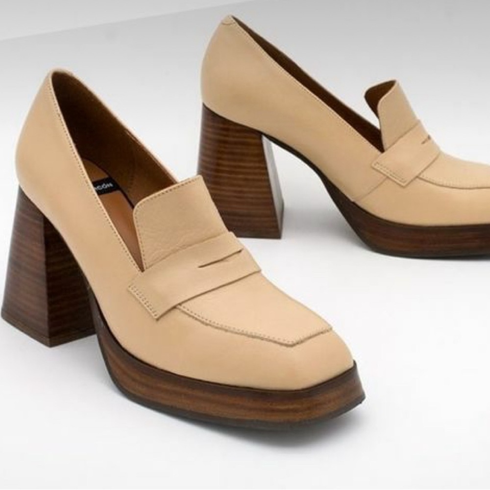 Anthro Ángel Alarcón Spain Tular Chunky Platform
Block Heel Loafer in Natural 39